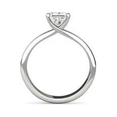 Gwyneth platinum diamond engagement ring