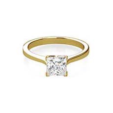 Amy diamond ring